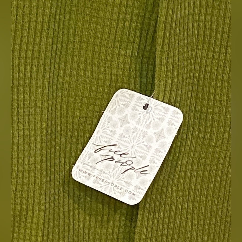 NWT Free People Santa Clara Slouchy Thermal Waffle Knit Top Army Green Size M - Picture 10 of 13